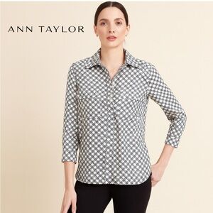 Ann Taylor Factory Black, Yellow, and White Plaid Button Down Shirt Size Small